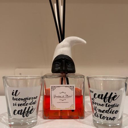 شقة Il Tempo Di Un Caffe نابولي المظهر الخارجي الصورة